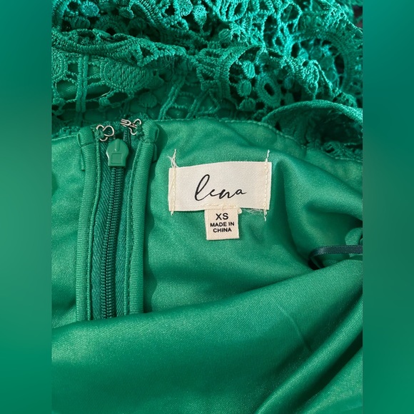 NWT Vici Emerald Green Crochet Lace Ruffle Midi Dress XS Feminine Chic Vacation - Picture 9 of 9
